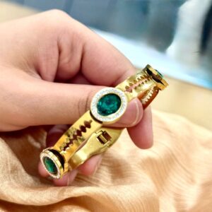 EMERALD GREEN